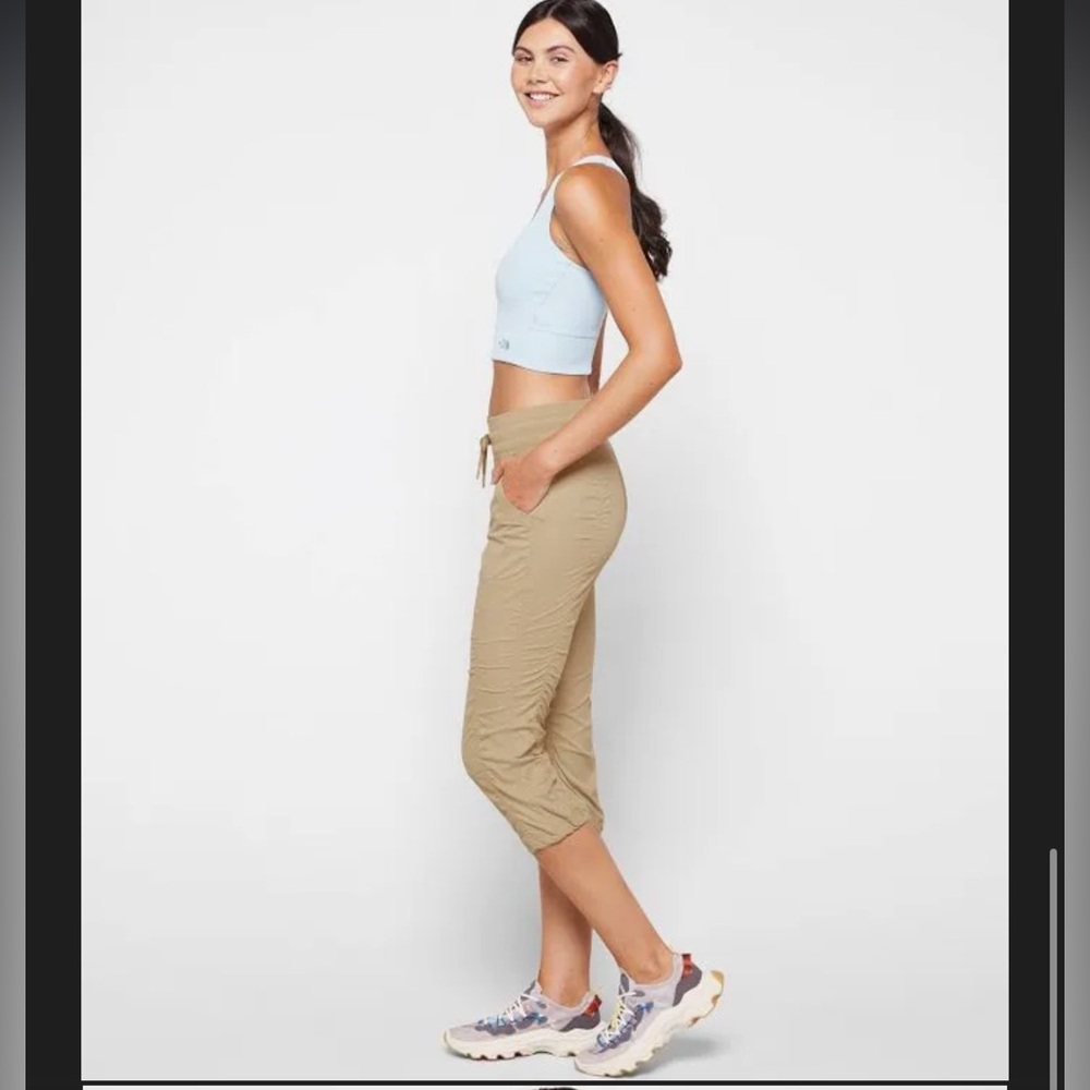 The North Face Womens Beige Aphrdite Pants Drawstring Flash Dry Plus NWT.
